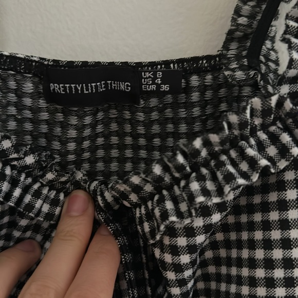 PRETTYLITTLETHING CROP TOP - Picture 2 of 3